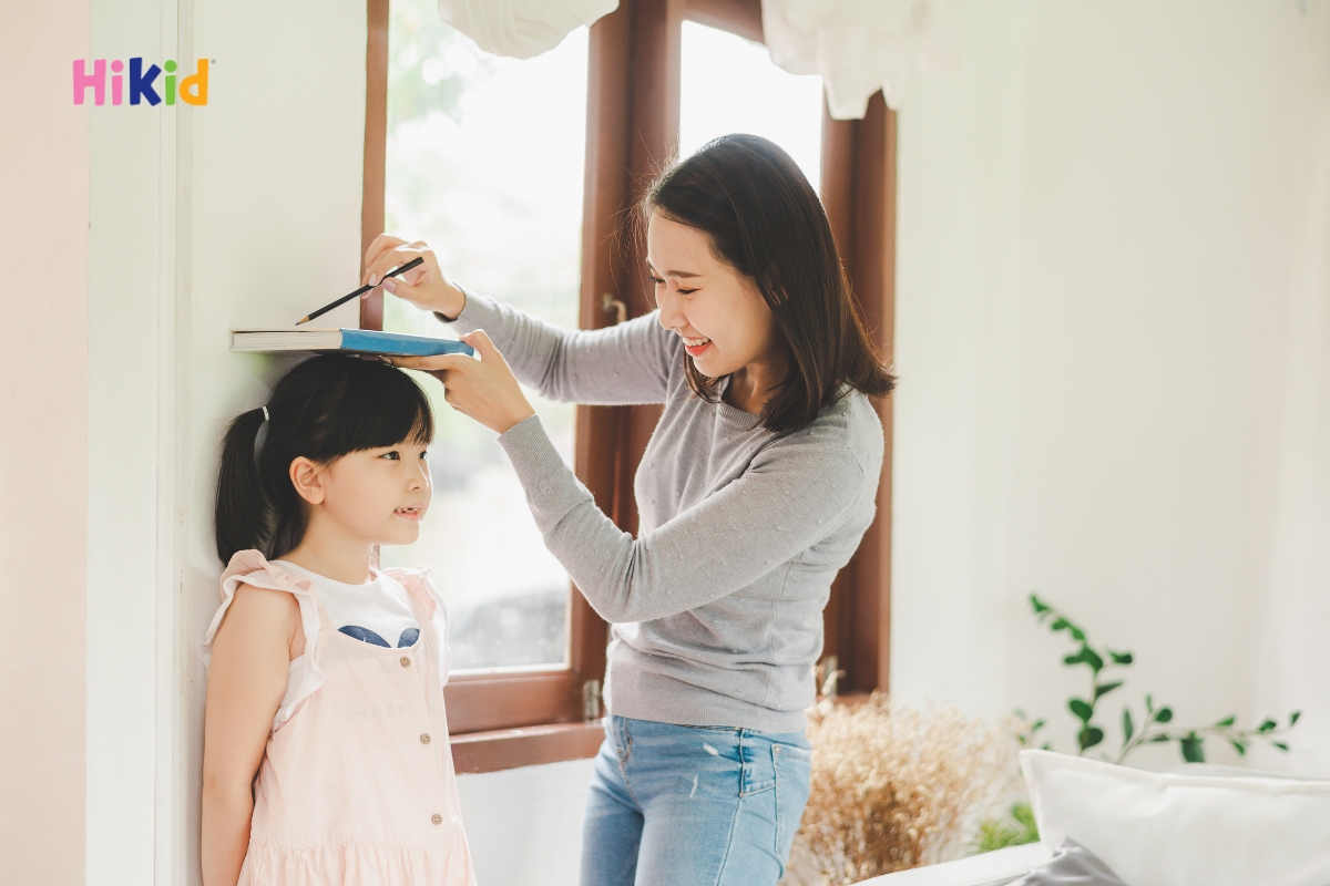 Cách xác định điểm chiều cao của trẻ trên tường