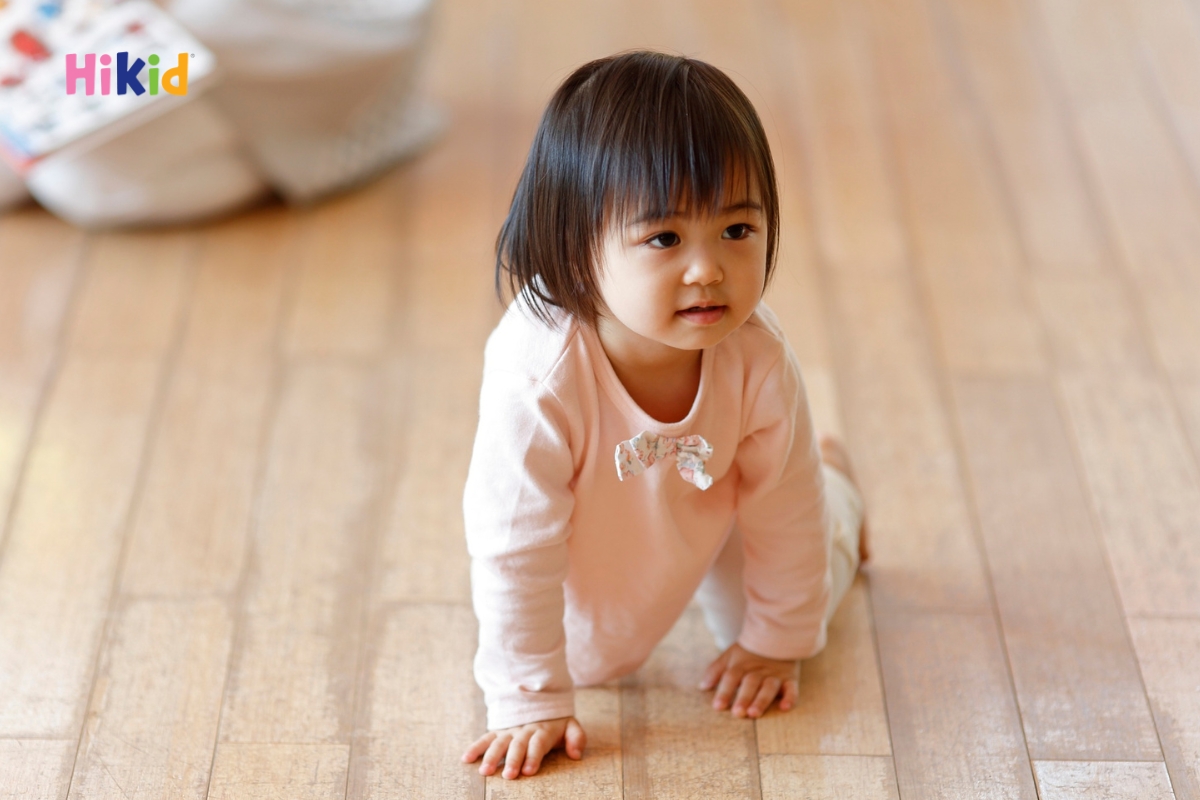 Vận động hỗ trợ tăng chiều cao cho bé 1 tuổi