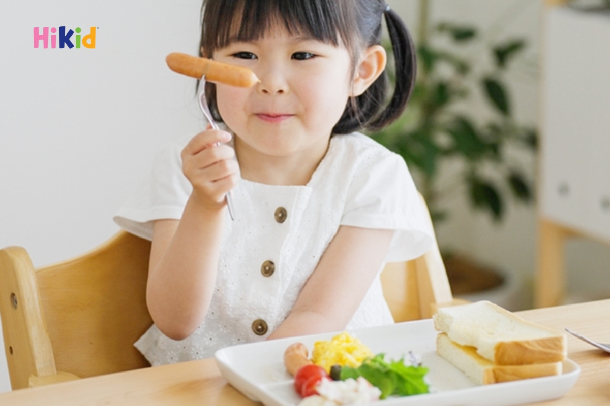 Trẻ 3 tuổi cần được cung cấp 1000 - 1400 calo mỗi ngày