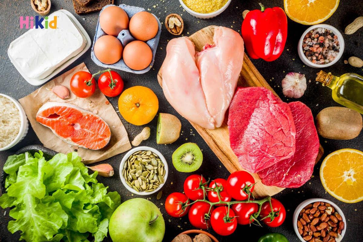 Nên bổ sung cho bé đa dạng thực phẩm, ưu tiên thực phẩm tươi sống