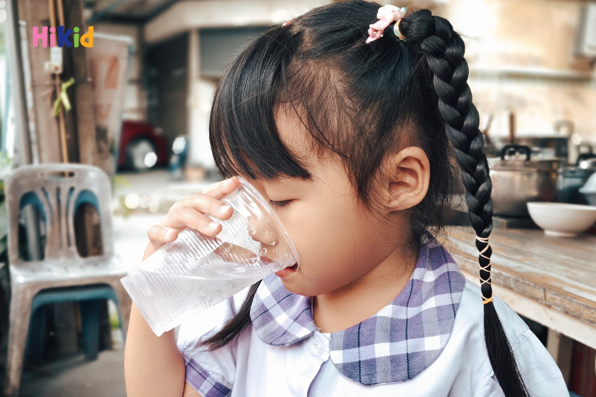 Nước vận chuyển Canxi và các khoáng chất thiết yếu từ máu đến mô xương