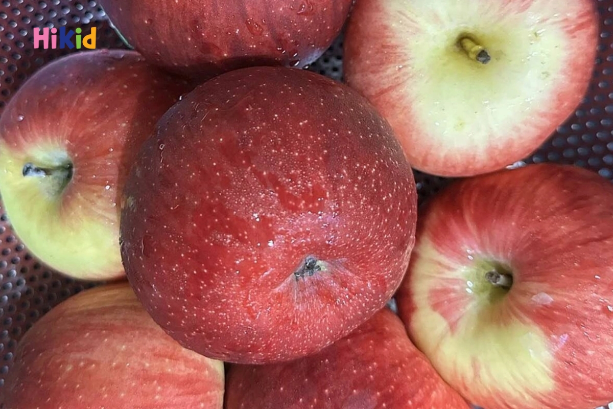 Quả táo rất giàu Vitamin và khoáng chất, có lợi cho sự phát triển của bé