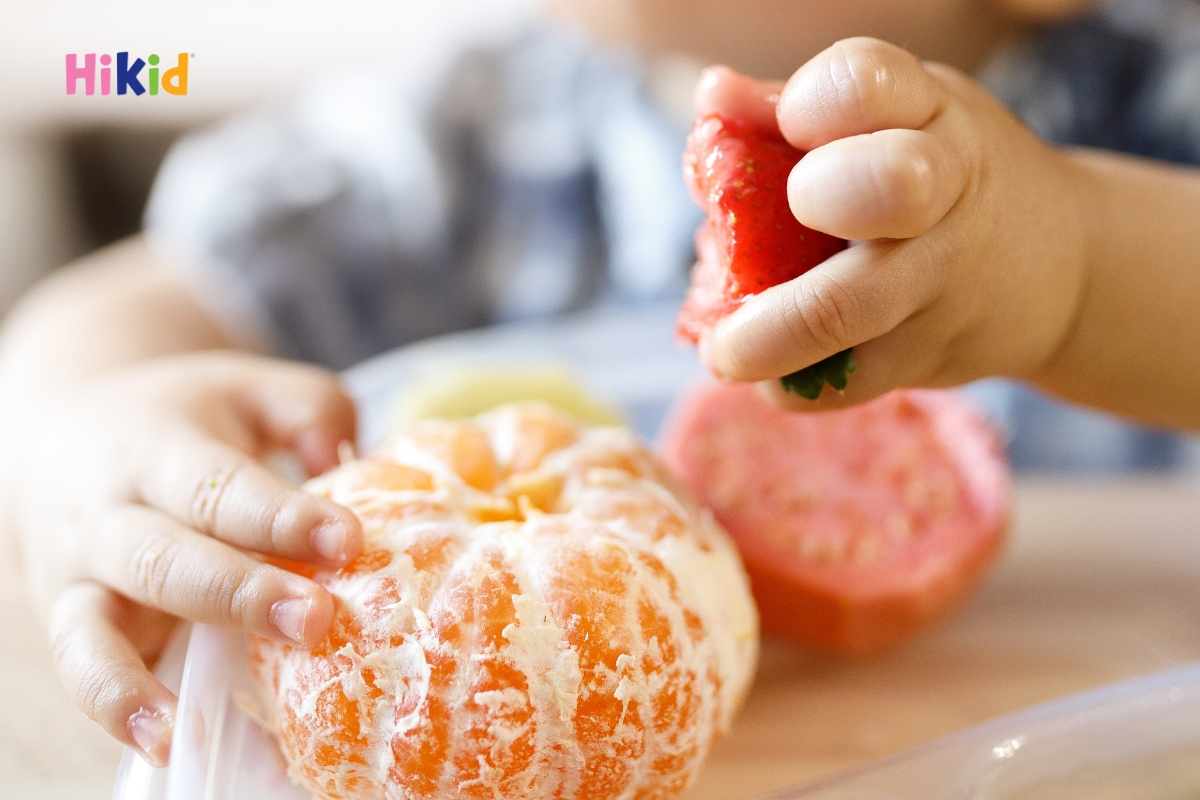 Ba mẹ nên cho trẻ ăn trái cây mỗi ngày